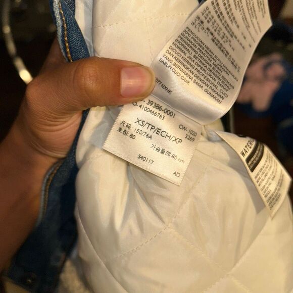 New Levi's Premium Ex-Boyfriend Pieced Cream Sherpa & Denim Trucker Jean Jacket - Picture 5 of 7